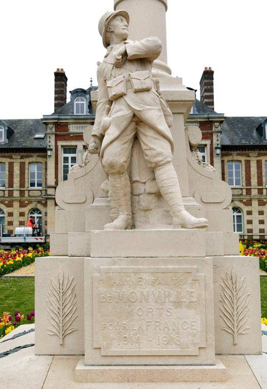 Faire nettoyer des monuments aux morts ou monuments historiques Yvetot : Service écologique, écoresponsable et basse pression spécialisé