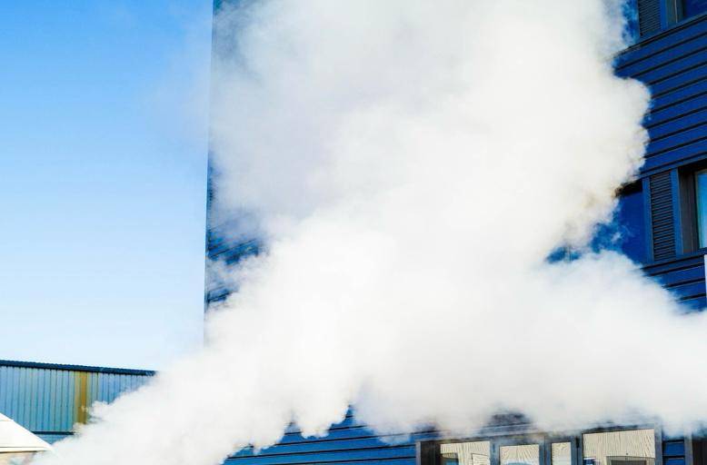 Professionnel du nettoyage vapeur de terrasse en pierre avec technique économique et respectueuse de l'environnement Fécamp 76400 en Normandie