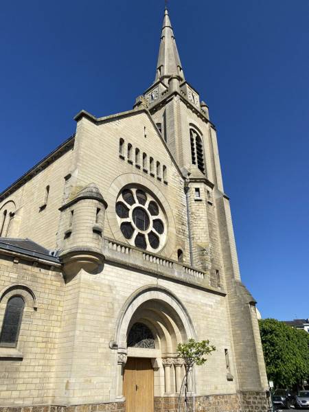 Entreprise spécialisée en nettoyage de monuments historiques Rouen 76 : Services complets pour restauration de façades, statues et ouvrages publics anciens