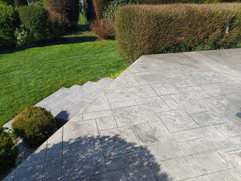 Pourquoi faire nettoyer et entretenir sa terrasse par un professionnel du nettoyage vapeur basse pression à Gonfreville-L'Orcher (76)