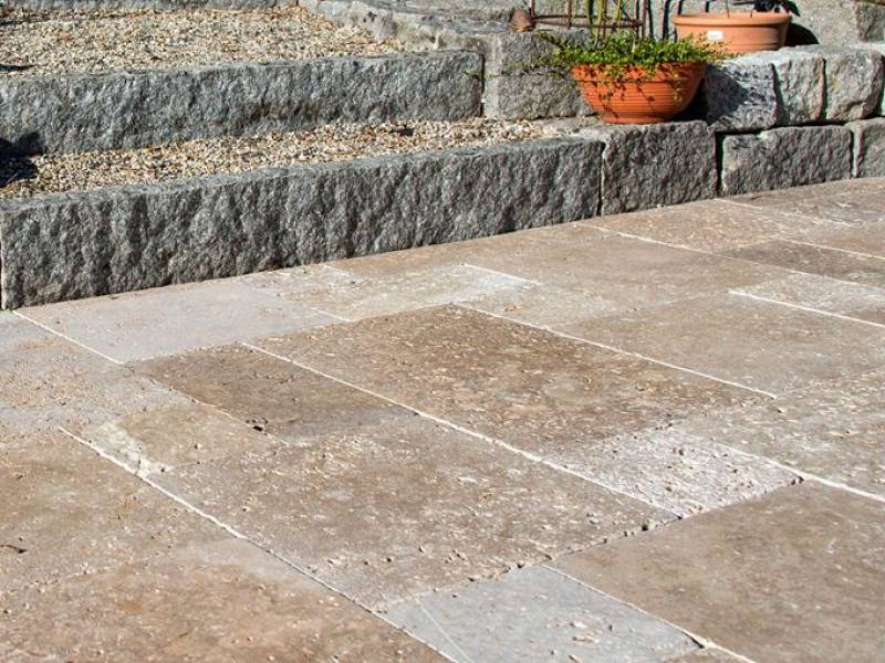 Société pour nettoyage terrasse en travertin à Toussaint 76 à proximité de Fécamp : Service basse pression et écologique