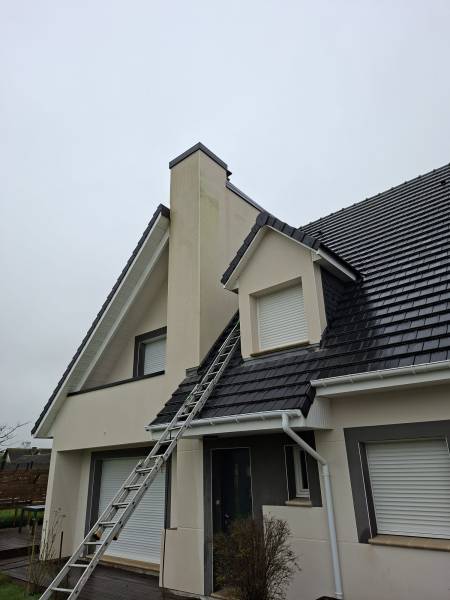 Entreprise de nettoyage des façades de maison à Pont-Audemer 27 : Pourquoi le nettoyage vapeur basse pression est la solution idéale pour les façades de nos jours